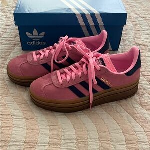 Adidas Women’s Gazelle Bold W Size 7